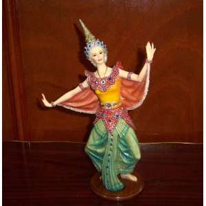  Beautiful Ethnic Woman Dancing Statue Figurine    10.5 