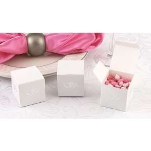  Linked Hearts White Favor Boxes   2x2x2   pack of 25 