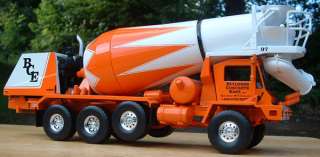 NEW BUILDERS CONCRETE EAST OSHKOSH MIXER   FIRST GEAR  