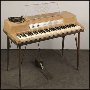 Vintage Wurlitzer Electric Piano Model 200 Beige Tan Case *PICKUP ONLY 