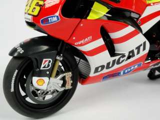   Desmosedici GP11 Valentino Showbike 2011 Rossi 1 Minichamps de 4299