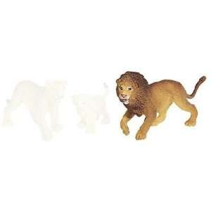  LION WALKING by Safari, Ltd. Toys & Games