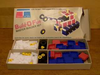 1966 Tupperware Toys Build O Fun Master Builder Set # 102   Excellent 