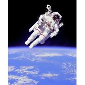  NASA Astronaut Spacewalk Photo USA Space Historical Photos 