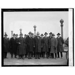   of L. Officials awaiting body of Sam Gompers, 12/16/24