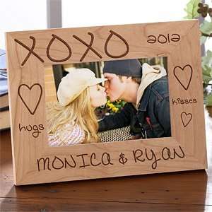  Personalized Wood Photo Frames   Hugs and Kisses Design 