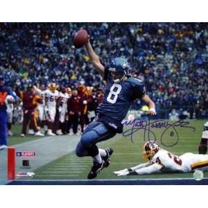  Signed Matt Hasselbeck Picture   (16x20 (TD Shot) Sports 