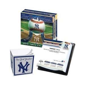   Yankees 2010 Box Calendar & Paper Cube   New York Yankees One Size