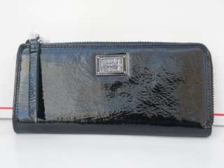 NEW AUTH Coach Poppy Black Onyx Patent leather Slim Zip Wallet/Clutch 