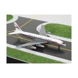   Dragon Wings Boeing 747 400 Government Aircraft of Japan Toys & Games