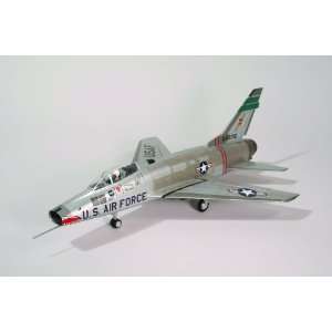  Lindberg F 100 D Super Sabre Toys & Games