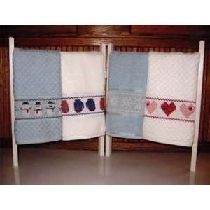   Winter Fingertip Towel   Cross Stitch Patterns Arts, Crafts & Sewing