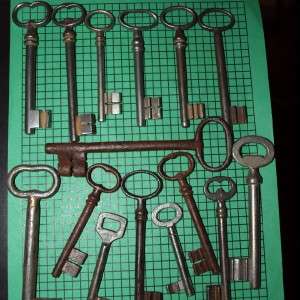 15 Antique Skeleton Keys, Imported France ,Germany ,Old Key ,Dealers 