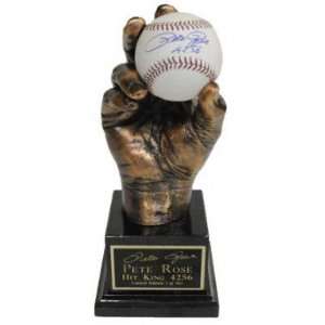  Pete Rose Hand Casting with Autographed Baseball Limited 