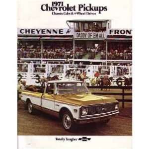    1971 CHEVROLET PICKUP TRUCK Sales Brochure Book Automotive