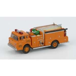  N RTR Ford C Fire Truck/Short, County #8 Toys & Games
