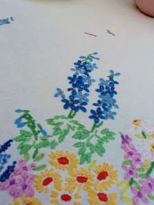   VINTAGE HEAVILY HAND EMBROIDERED LINEN TABLECLOTH COTTAGE GARDEN 1930s