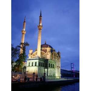 Ortakoy Mecidiye Mosque and the Bosphorus Bridge, Istanbul, Turkey 