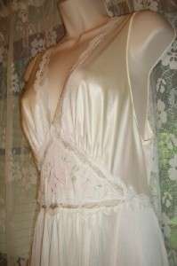 Lovely LORRAINE Long SILKY Ivory NYLON Tie Back NIGHTGOWN GOWN~NON 