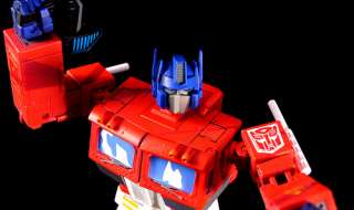   Transformers Masterpiece Optimus Prime G1 cartoon style Takara MP 1