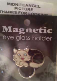 BLACK & WHITE KITTY CAT MAGNETIC EYE GLASS HOLDER  