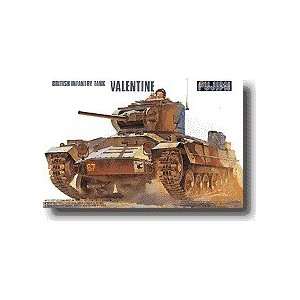   MODELS   1/76 Valentine British Tank (Plastic Models) Toys & Games