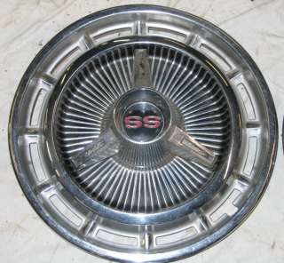 You are bidding on a Set of (4) original SS hubcaps for 1965 67 Nova 