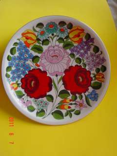HUNGARIAN HAND PAINTED PORCELAIN WALL PLATE IT IS FIRST CLASS 