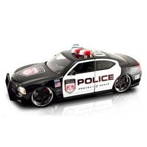  2006 Dodge Charger R/T Police Car 1/18 Toys & Games