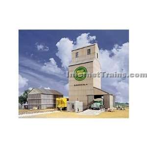   Valley Growers Association Steel Grain Elevator Kit Toys & Games