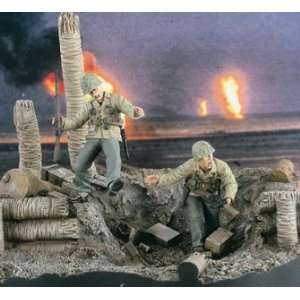    US Marines Under Fire 2 Figures 1 35 Verlinden Toys & Games