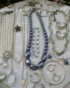 Large Lot Vintage Jewelry in Box 100s of Rings Earrings Bracelets 