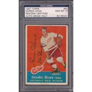  GORDIE HOWE SIGNED TOPPS 1957 RED WINGS CARD #42 PSA/DNA 