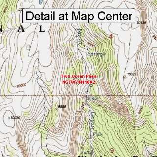  USGS Topographic Quadrangle Map   Two Ocean Pass, Wyoming 