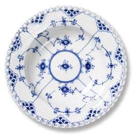 this is a beautiful plate in classic blue fluted full