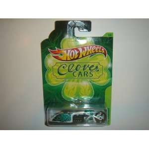 2012 Hot Wheels Clover Cars Pit Cruiser White/Green  Toys & Games 