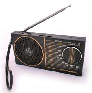   Old INTERNATIONAL Model LP 28 TRANSISTOR BATTERY Operated AM FM RADIO