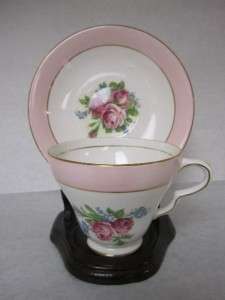 QUEEN ANNE BONE CHINA TEA CUP AND SAUCER 5540  