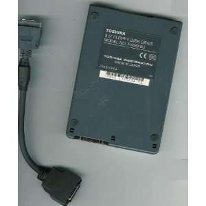  Toshiba   Disk drive   floppy disk ( 1.44 MB )   Floppy   external 