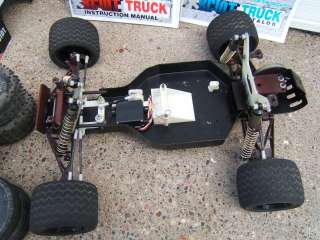 OLD 1/10 TEAM ASSOCIATED RC10T Truck *ROLLER w/Body Tires & Manuals 