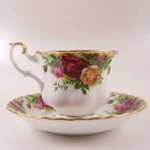  Royal Albert OLD COUNTRY ROSES Tea Cup & Saucer Set 