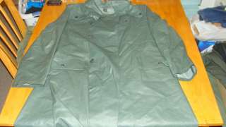Mens Military Green Rain Trench Coat 49 Long 24 Chest  